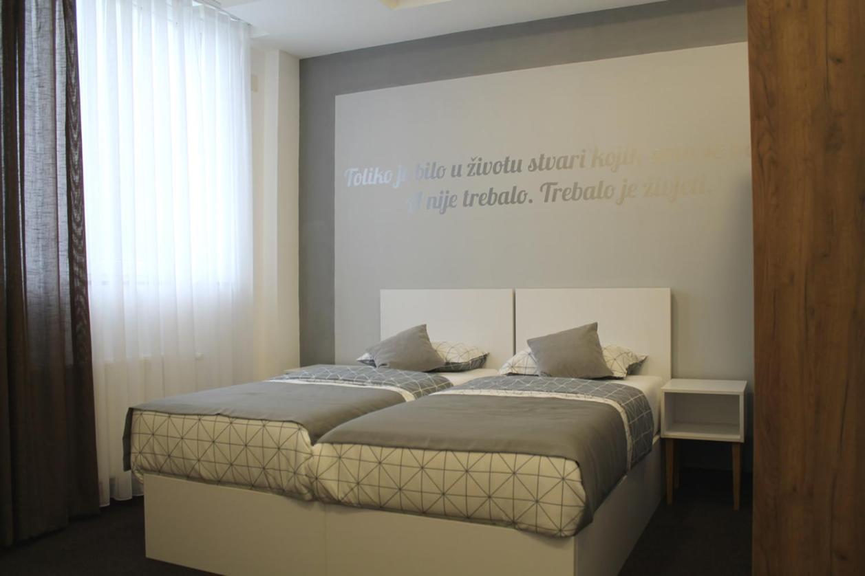 Motel Korzo Bihac Bagian luar foto
