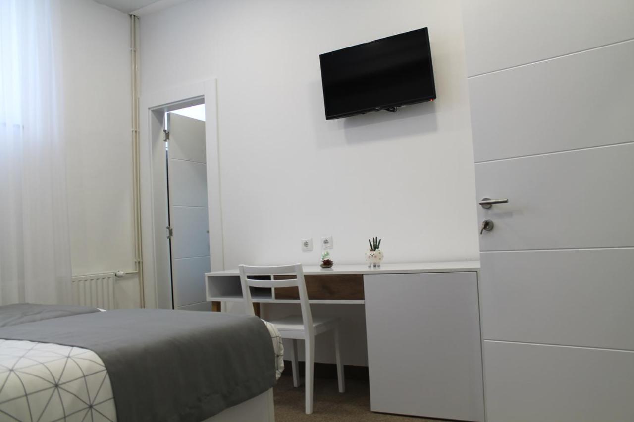 Motel Korzo Bihac Bagian luar foto